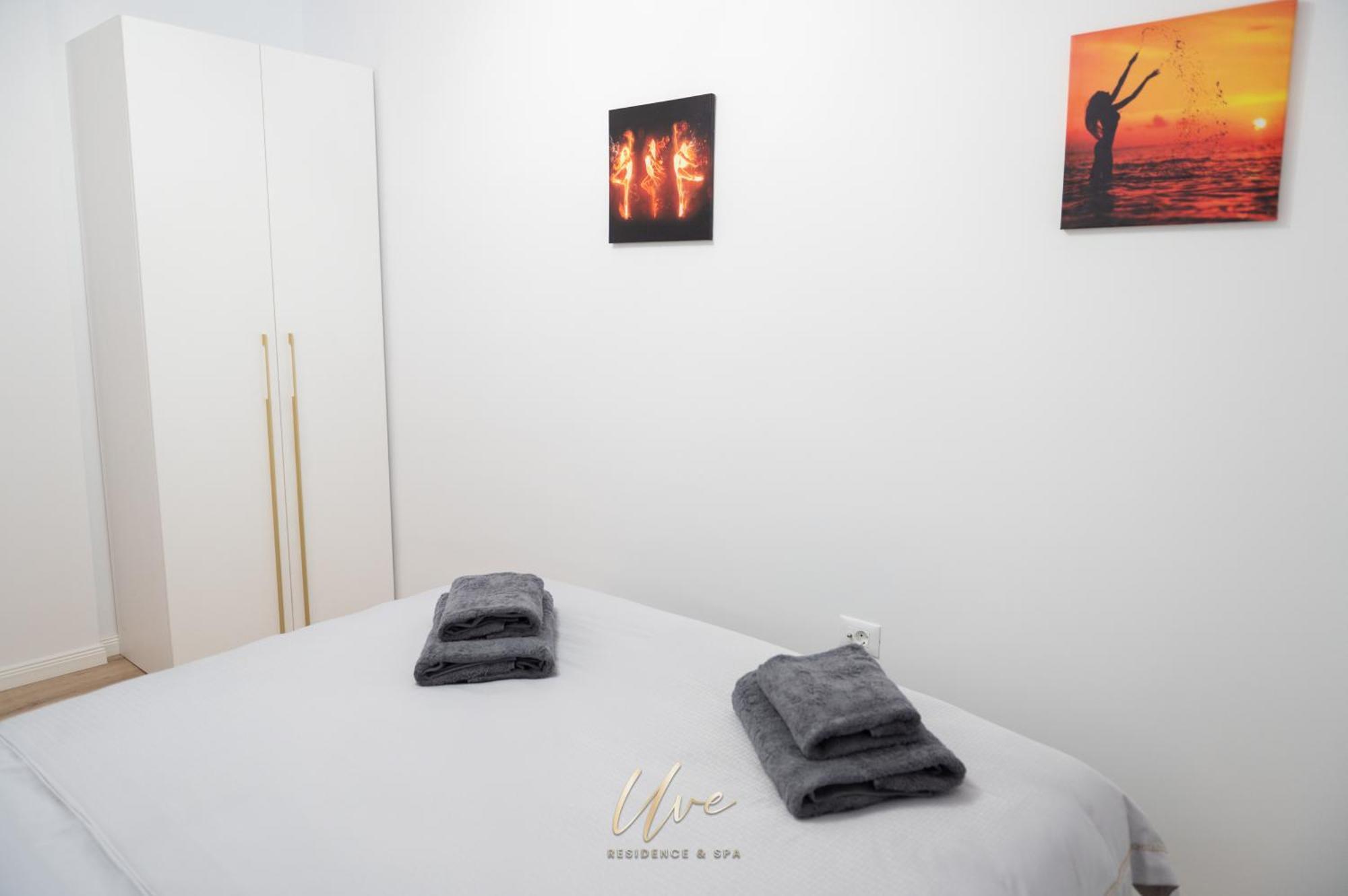 Uve Residence & Spa Piatra Neamt Ngoại thất bức ảnh