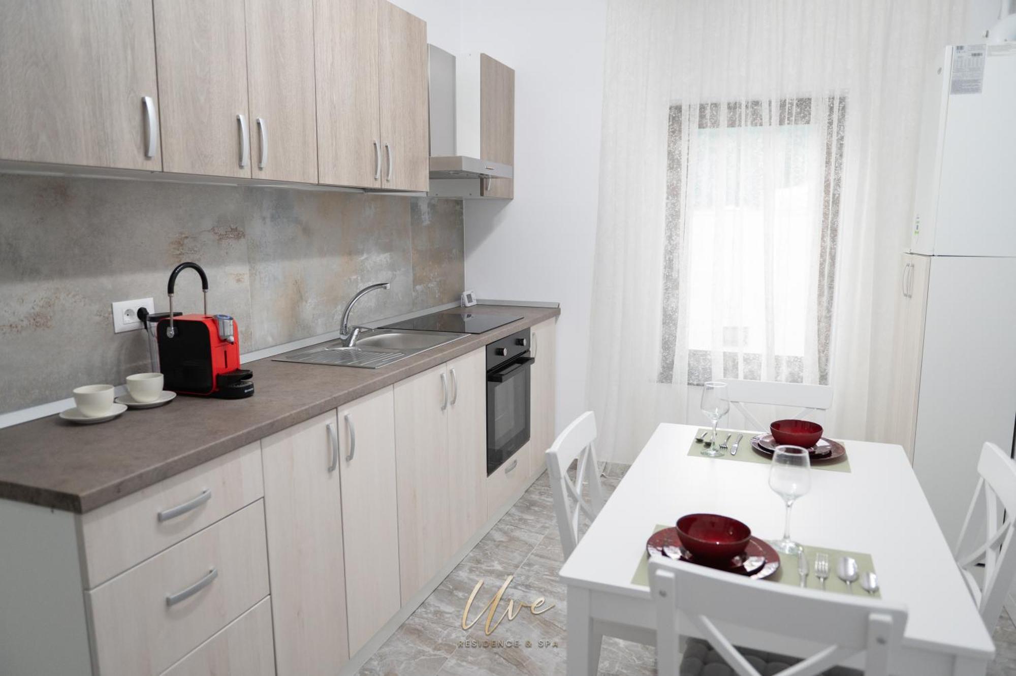Uve Residence & Spa Piatra Neamt Ngoại thất bức ảnh