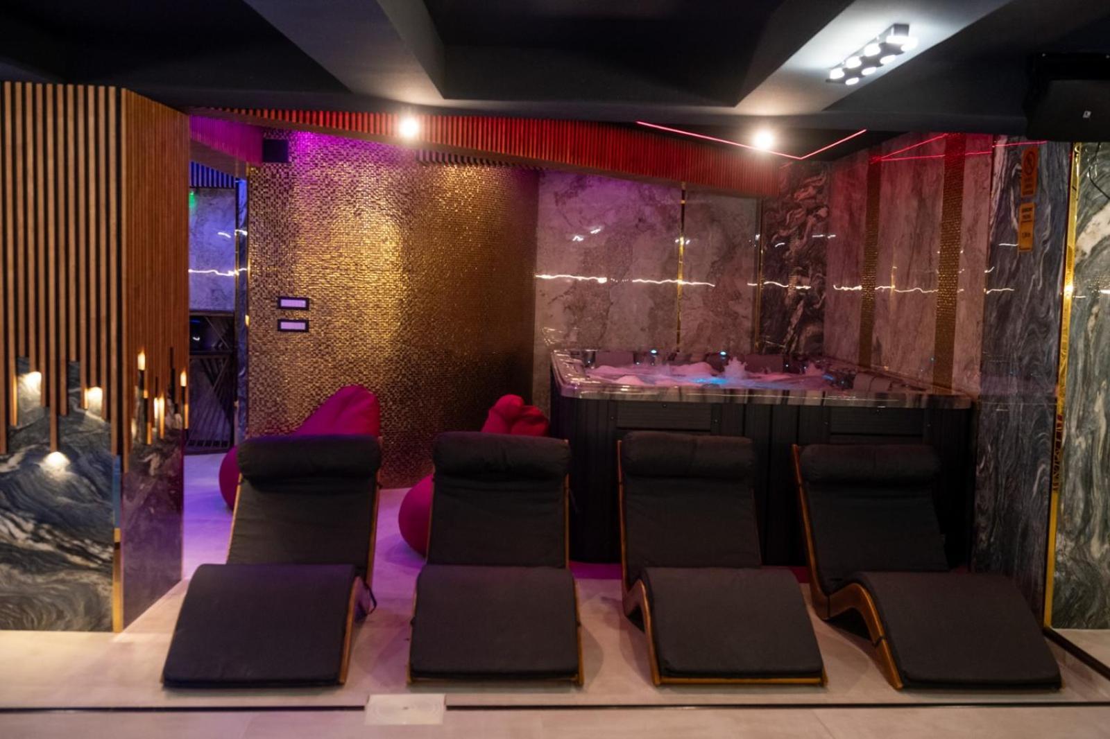 Uve Residence & Spa Piatra Neamt Phòng bức ảnh